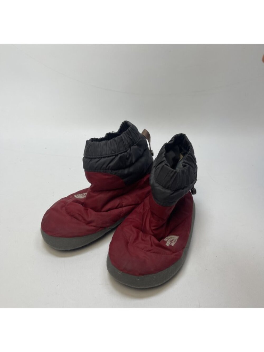 Northface Thermoball 450 Botties Slippers Boys Sz M Red / Gray Quilted Cozy - Picture 4 of 10